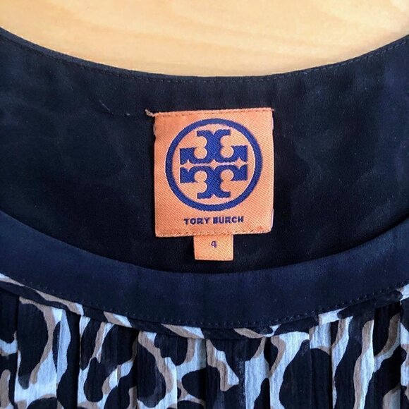Tory Burch Leopard Print Silk Sleeveless Blouse - Size 4 - Picture 3 of 4